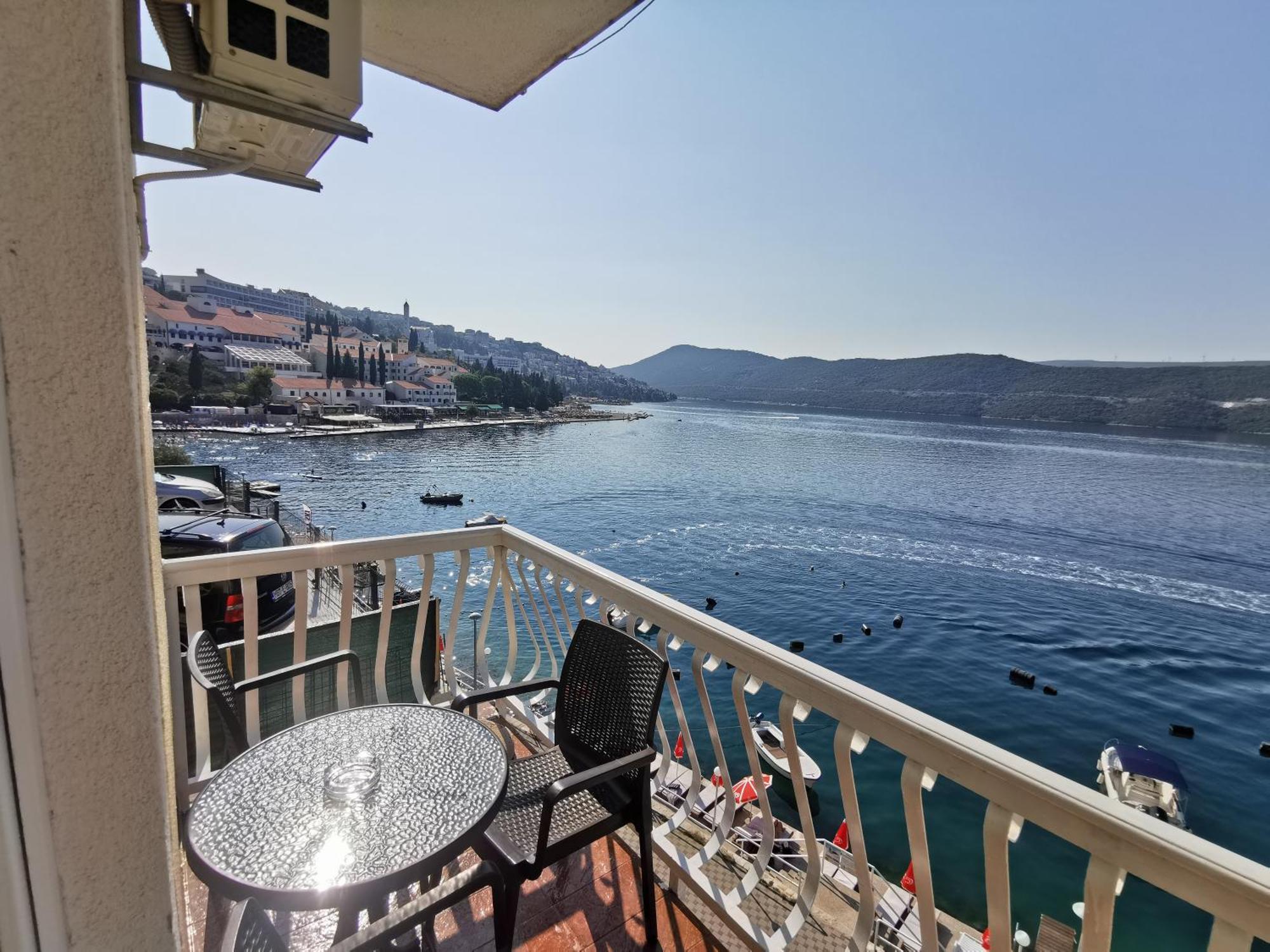 Apartmani Lezenic M Neum Exterior photo